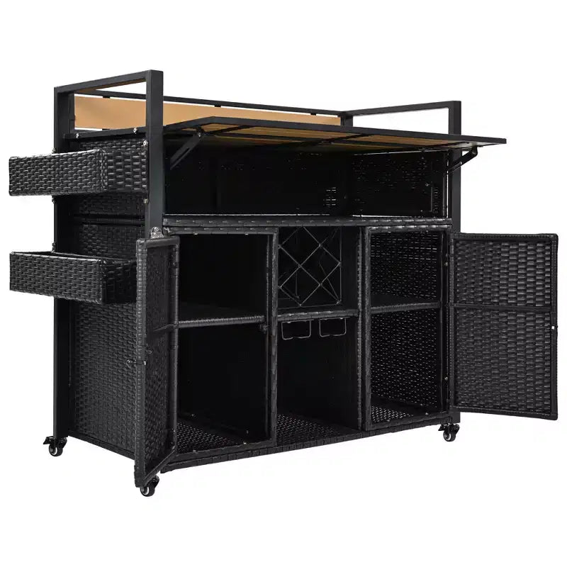 Chariot de grillades d'extérieur en osier de 52,8 po avec plateau de table étendu, îlot de cuisine roulant avec grand rangement, porte-épices et roues verrouillables