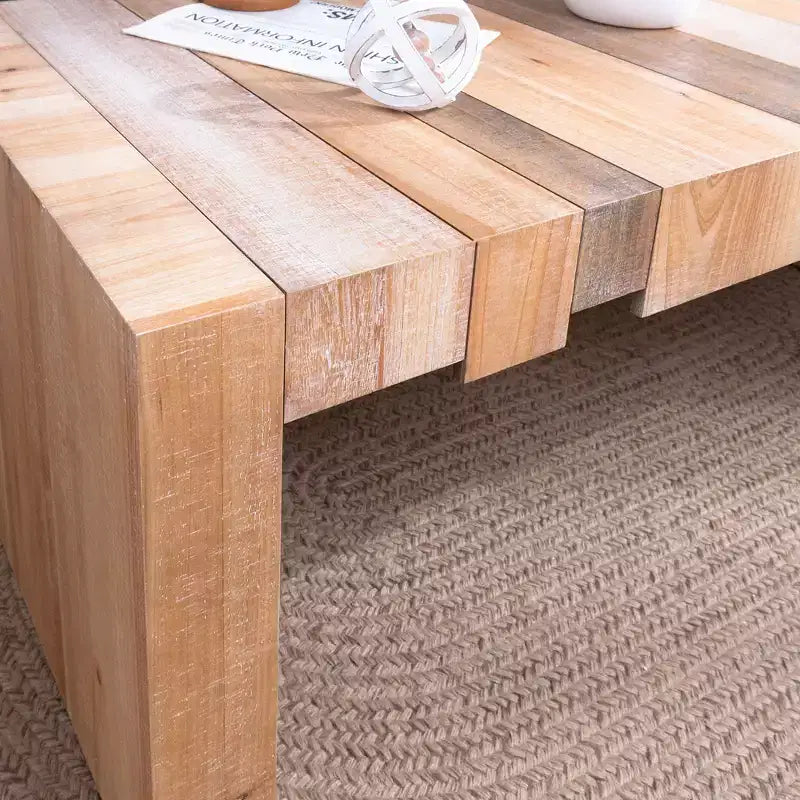 Table basse rectangulaire en bois, style rustique moderne, avec plateau à lattes