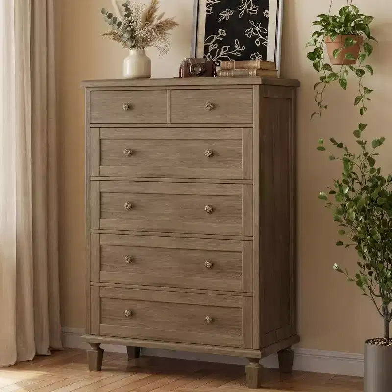 Commode haute 47 po à 6 tiroirs – Meuble vintage en bois avec poignées sculptées et pieds fuselés – Grand rangement pour chambre, salon, entrée – Meuble moderne